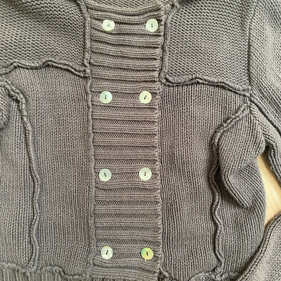 FP sweater - Picture 4 of 10